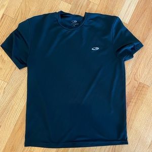 Mens’ size medium champion short sleeve tee